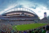 世界杯预选赛2026-传奇之夜，阿扎伦卡巅峰对决，费德勒70分钟速胜法国队却悬念丛生